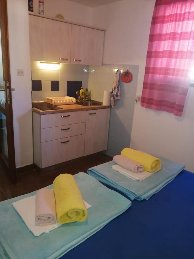 Apartmani Rosanda 2 Petrčane Exterior foto