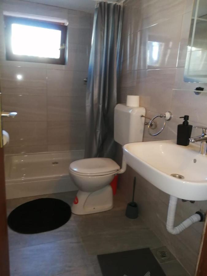 Apartmani Rosanda 2 Petrčane Exterior foto